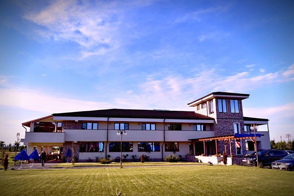 Pensiunea Georgia Lunguletu Exterior photo